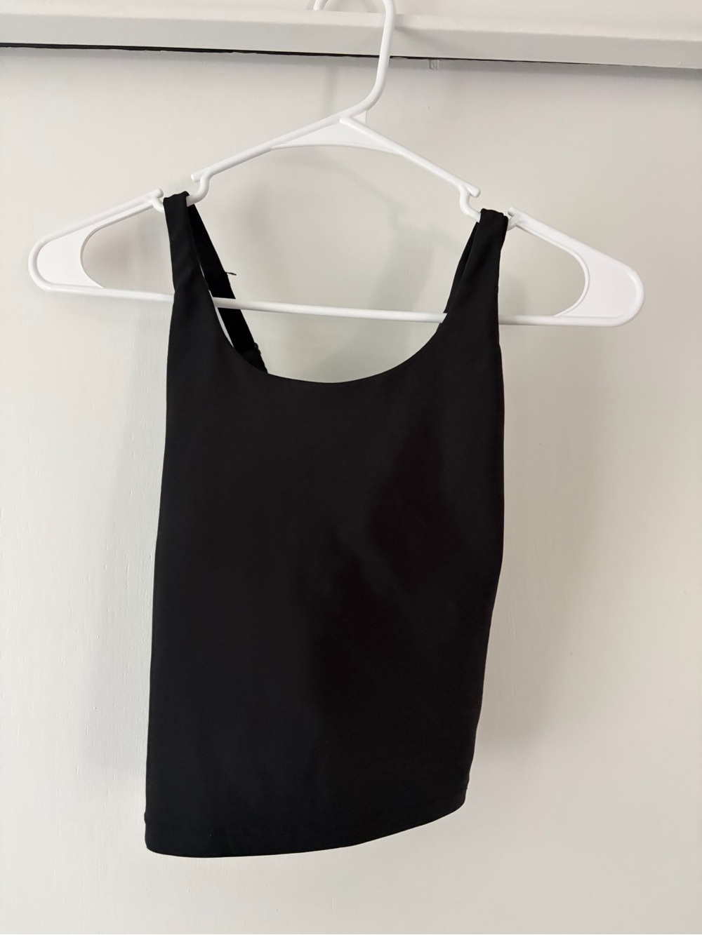 Old Navy Black Scoop Neck Tank Top - Women's
